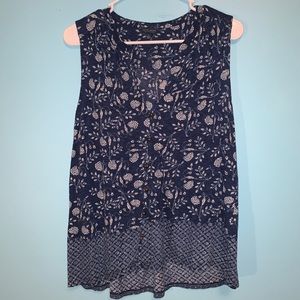 Lucky Sleeveless Shirt Size Large